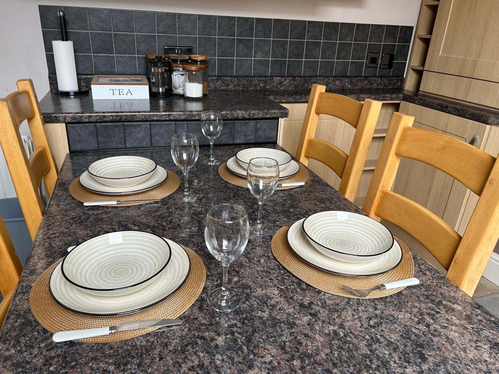 Seaside Rentals Bournemouth - 2Br, Upto 6Ppl, Beach 3 Min Walk, Dogs Ok, Wifi, Park 2 Cars Kültér fotó